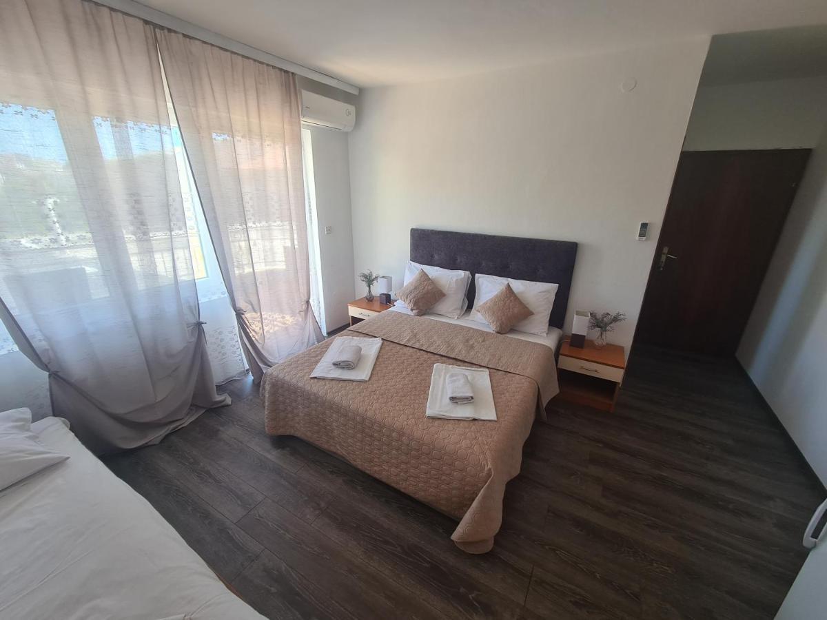 Villa Goda Tučepi Esterno foto